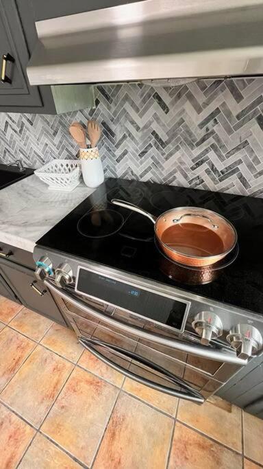 Small Rental For Couple Getaway Dalton Exterior foto