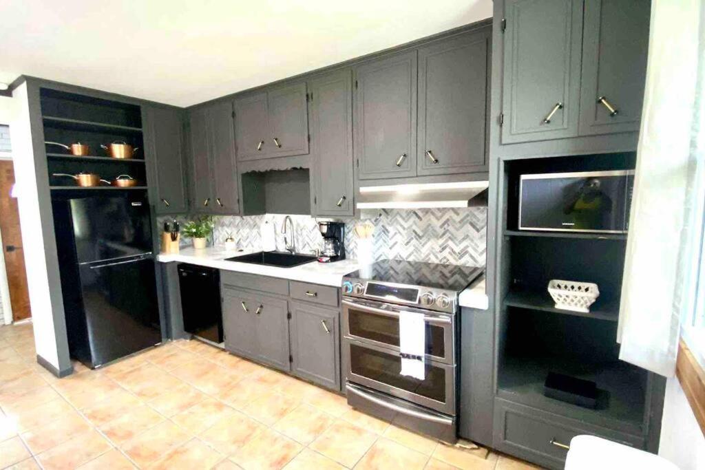 Small Rental For Couple Getaway Dalton Exterior foto